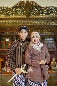 Free shipping on us orders over $15. Pin Di Prewedding Jawa Hijab Di Rumah Budaya Tembi Jogja