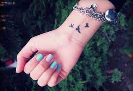 Tatuaje pe brat salon tatuaje bucuresti. Birds On Wrist 3 Little Bird Tattoos Tattoos Bird Tattoo Wrist