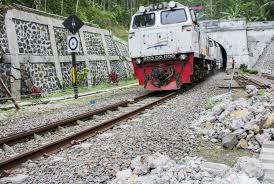 Check spelling or type a new query. Kereta Api Jurusan Surabaya Malang Ditambah Selama Maret Republika Online