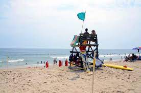 Plenty of signage to recall where you parked with garbage and recycling at the end of rows. Lifeguards Return To Seven Presidents Beach Weekends Beginning May 29