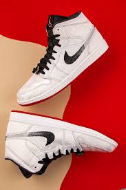 Air Jordan 1 Low Black White Cactus Flower Air Jordan 1 Mid Fearless Edison Chen Clot Silk Cu2804 100 2020 In 2020 Air Jordans Jordan 1 Mid Jordan 1
