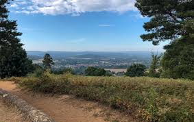 For other suggestions on days out in surrey take a look at the visit surrey website or the devere venues website. Top 4 Best Surrey Hills Walks Walk Wild