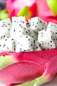 The sweet flesh is delicious and packed full of nutrients. How To Cut And Eat Dragon Fruit Health Benefits Tipbuzz