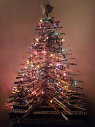 From The Craftster Community Recycled Rolled Magazine Christmas Tree Tutorial Easy Christmas Decorations Diy Christmas Tree Alternative Christmas Tree