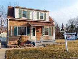 29744 Balmoral St Garden City Mi 48135 Zillow In 2020 Garden City Garden City Mi Zillow Homes