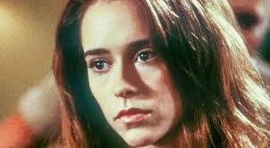 Amanda Beckett's Instagram, Twitter & Facebook