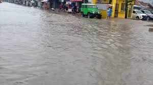 Caea order dari kahatex : Banjir Di Depan Kahatex Arus Lalulintas Sempat Terputus Tribun Jabar