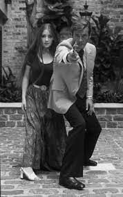 He was her fourth husband, and is the father of her twin sons john and kristopher. Roger Moore Und Jane Seymour James Bond Bild Kaufen Verkaufen