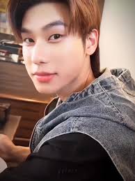 William and Daou Kiss