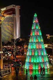 Christmas Season 2021 2022 In Las Vegas Dates Las Vegas Christmas Kid Friendly Las Vegas Las Vegas Trip