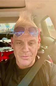 Time to make the rock n roll donuts 🤘🏻😜 #makeithappen @highlight