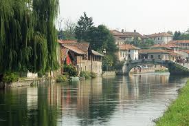 Check spelling or type a new query. Regolamento Di Circolazione Nautica Sui Navigli Lombardi E Sulle Idrovie Collegate