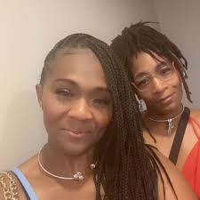 Last Night In My 30'$ 🤘40 Where 🤔 I Feel Like I'm 25 🤣🤣 But Just  Thanking God I'm Free And Alive 🙏 🥶 🤑 🍾🍾