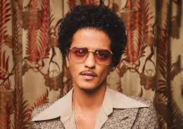 Hong Kong singer Shirley Kwan, who announced her retirement from the music  industry five years ago, is reportedly critically ill and in the ICU.