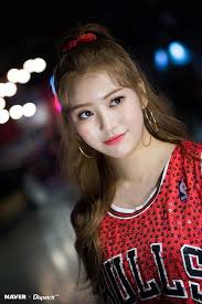Pin By Tony Hernandez On Momoland Kpop Girl Groups Photoshoot Kpop Girls