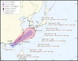 24일 오전 서울 종로구 정부서울청사 중앙재난안전대책본부 서울상황센터에서 제12호 태풍 '오마이스' 인한 주요 피해 현황 및 지자체 대처상황 점검회의를 주재하고 있다. 2021 9í˜¸ íƒœí' ë£¨í• ì¤'êµ­ í™ì½© ì¼ë³¸ ê°€ê³ ì‹œë§ˆ ì´ë™ 10í˜¸ íƒœí' ë¯¸ë¦¬ë‚´ ë°œë‹¬ ê°€ëŠ¥ì„±ë„ ê¹€í˜„ì„œ ê¸°ìž í†±ìŠ¤íƒ€ë‰´ìŠ¤