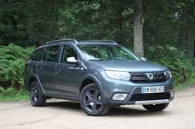 Consequently, its appeal on the showroom floor is exceptional. Essai Video Dacia Logan Mcv Stepway L Allroad A Petit Prix