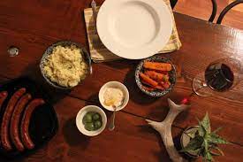 Couscous co preis zum kleinen preis hier bestellen. Lamb Merguez Cous Cous Spiced Carrots And Lemon Yogurt Tahini Sauce Shady Morels