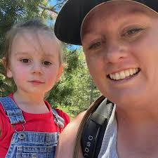 Katie Mellott's Instagram, Twitter & Facebook