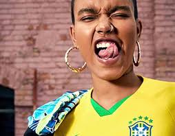 Pietra Januzzi :: Behance