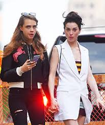 While there he became a chaplain to the count of goigny and was placed in charge of distributing money to the deserving poor. Waaaas Cara Delevingne Und Ihre Freundin St Vincent Sollen Sich Getrennt Haben Tres Click