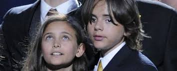 El ex actor Mark Lester afirma ser padre de la hija de Michael Jackson