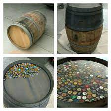 bottle cap wine barrel table art de capsule de biere capsule de biere deco