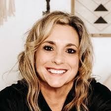 Tabitha Miranda's Instagram, Twitter & Facebook