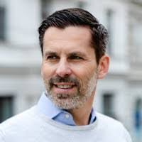 Tim Wray's Instagram, Twitter & Facebook