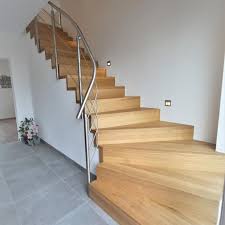 Moderne Betontreppe Mit Gelander Edelstahl Betontreppe Treppe Haus Treppe
