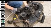 Tracteur tondeuse à éjection latérale équipé d'un carter de coupe de 97 cm et d'une boîte manuelle. Comment Changer La Courroie D Un Tracteur Tondeuse Autoporte Youtube