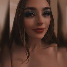 Grieving mother shares daughter's suicide story