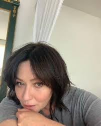 A lutar pela vida, Shannen Doherty põe fim a casamento de onze anos e faz  acusações de traição