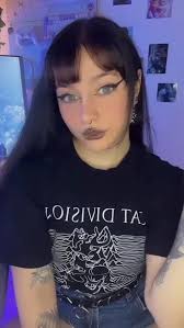 Apresentando nosso novo Chuck mineirin 💀🧀 @llsolisll (Lucas Solis) Assume  os vocais e guitarra do nosso tributo feito de fã para fã, e estará conosco  para fechar nosso time, tocar muito death