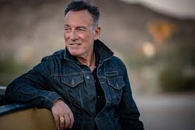 From sundown and hello sunshine from his latest album western stars, you'll find all of his greatest hits. Bruce Springsteen Fue Multado Por Consumir Alcohol En Lugar Prohibido