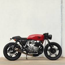cb750fourカフェレーサーを作りました モデルにしたのは デンマークのフレデリック クリステンセン氏がカスタムしたカフェレーサーです http www inazumacafe com 2015 09 danish school html 正確にはcb ヴィンテージカフェレーサー カフェレーサー 古いバイク