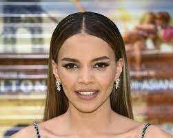 Everything that you need to know about your favorite, none other than leslie grace with his net worth, his height, weight and currently how old is she? Q A Leslie Grace Lives Full Circle Moment In The Heights The Star