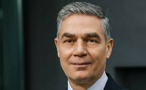 Fisch holt Schwellenländer-Team von Mainfirst