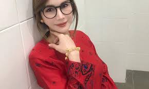 Menasihati rakan supaya tidak terjebak dalam kegiatan yang akan merosakkan diri. Cukup Cukuplah Aibkan Saya Keluarga Saya Tanggung Malu Nur Sajat