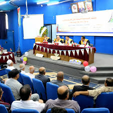 قال تعالى : { يَرْفَعِ اللَّهُ الَّذِينَ آمَنُوا مِنكُمْ وَالَّذِينَ  أُوتُوا الْعِلْمَ دَرَجَاتٍ } صدق الله العظيم 🤲 الحمد لله أولاً وآخراً  👨‍🎓 "عَلىْ مَشارِفِ حُلمٍ إِنتظرْتًهُ كَثِيْراً 🎓 لكَ الحَمدُ يا