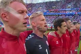Confira a curiosa cena no vídeo abaixo Dinamarqueses Fazem Sucesso Em Jogo Contra O Peru Quanto Homao Quem Quem News