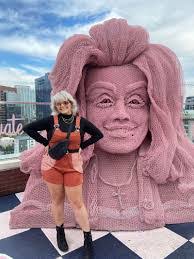 Kami Cline's Instagram, Twitter & Facebook