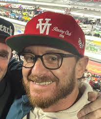 Mitch Snow's Instagram, Twitter & Facebook