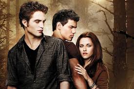 Cognate to scots twa licht, twylicht, twielicht (twilight), low german twilecht, twelecht (twilight), dutch tweelicht (twilight, dusk), german zwielicht (twilight, dusk). Twilight Really Isn T That Bad Geeks