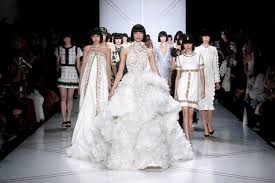 Reality star irene major whipped off wig on this morning. Ralph Russo S Ss17 Show In Paris By Irene Major