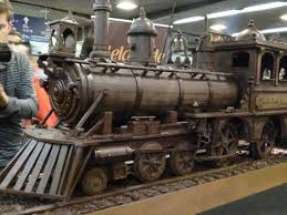 Andrew Farrugia Creates World S Longest Chocolate Train Oddity Central Collecting Oddities Giant Chocolate Train Model Trains