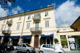 Dal mare e dal centro del paese, villa singola di ca. A18003 Cs Appartamento Affitto Forte Dei Marmi Amf Real Estate