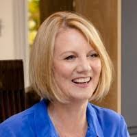 Christine Edge's Instagram, Twitter & Facebook