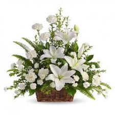 Composizioni floreali matrimonio la scelta dei fiori per il vostro matrimonio può essere una delle più faticose perchè assieme a voi saranno i protagonisti del grande giorno. Mazzi Di Fiori Bianchi Consegna A Domicilio Bouquet Di Fiori Bianchi Fioriflor