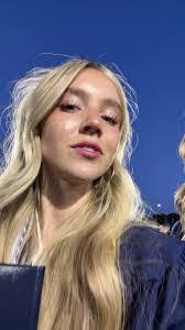 Ella Womack's Instagram, Twitter & Facebook